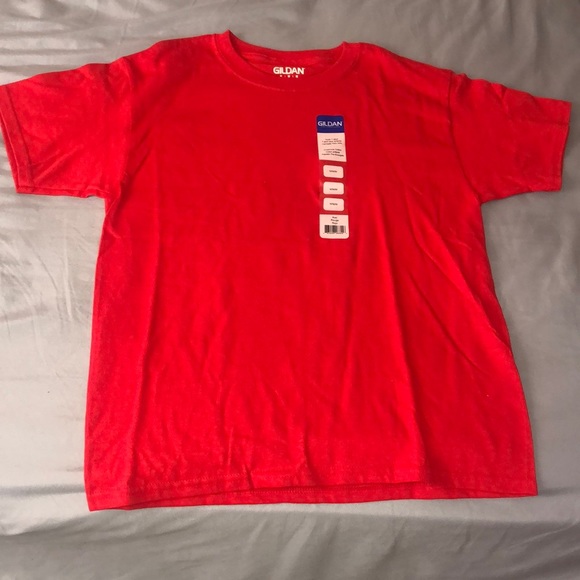 plain red tee
